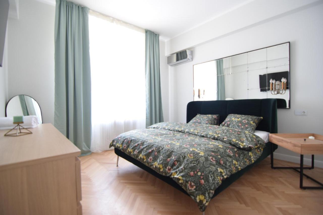 בוקרשט Beautiful Apartment In Old City מראה חיצוני תמונה