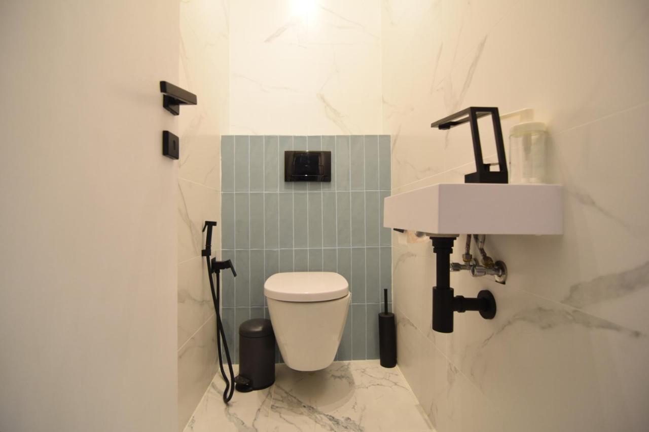 בוקרשט Beautiful Apartment In Old City מראה חיצוני תמונה