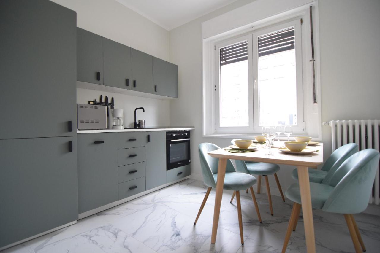 בוקרשט Beautiful Apartment In Old City מראה חיצוני תמונה