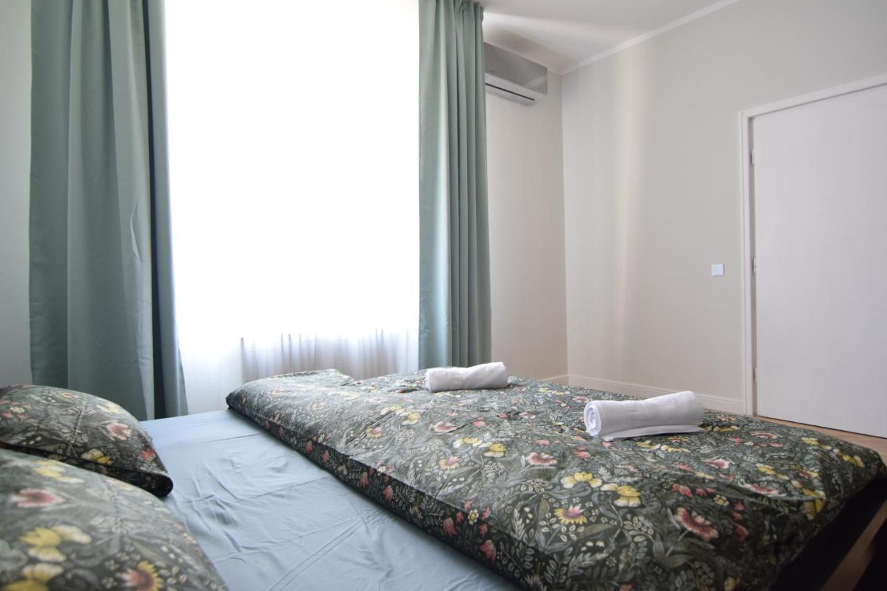 בוקרשט Beautiful Apartment In Old City מראה חיצוני תמונה