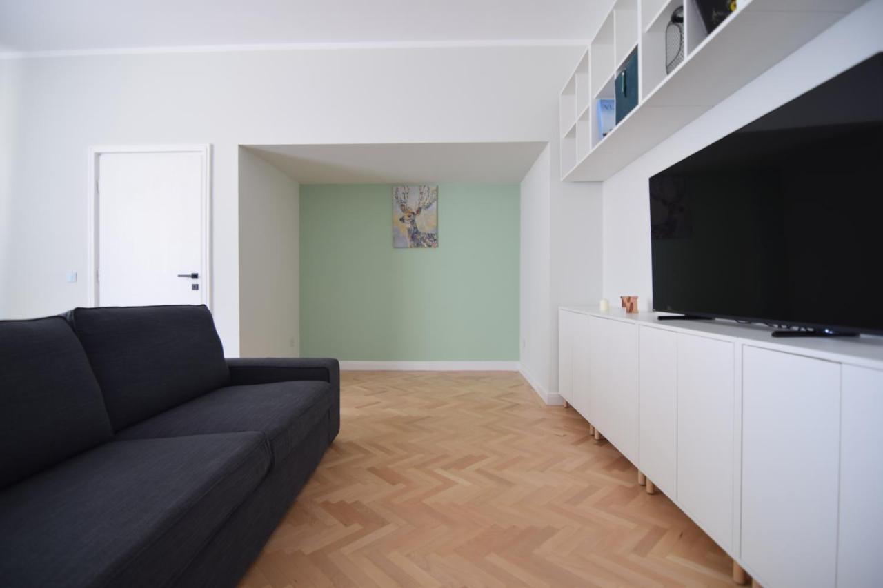 בוקרשט Beautiful Apartment In Old City מראה חיצוני תמונה