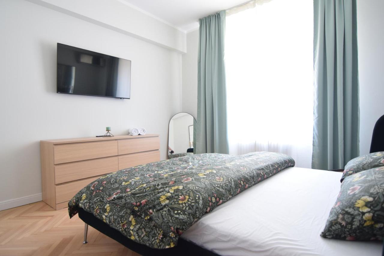 בוקרשט Beautiful Apartment In Old City מראה חיצוני תמונה